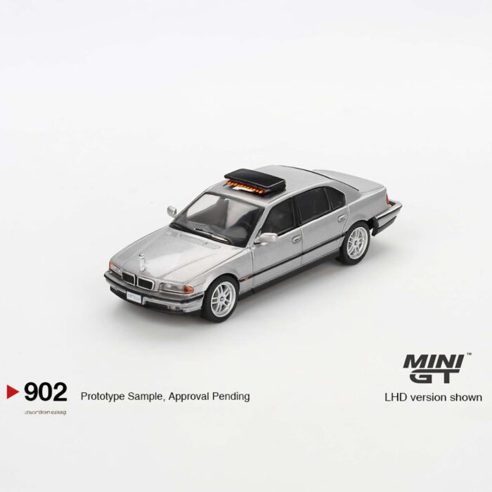 Mini Gt - 1997 BMW 750 IL (E39) *Tomorrow Never Die*,  english blister