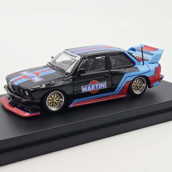 Street Weapon - BMW E30 Martini