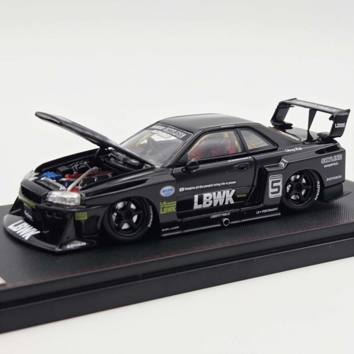 Street Weapon - Nissan ER34 open hood